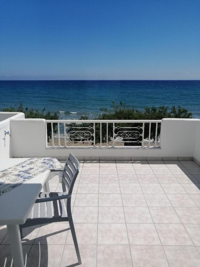 Coastal Apartment Christina 2 Makrýgialos Exterior foto